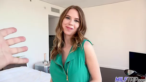 Eye catching busty talkative MILF Pepper Hart lets dude fingerfuck her slit