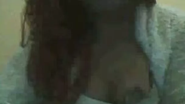 Gorgeous amateur babe showed me her beautiful round ass and big boobs on webcam