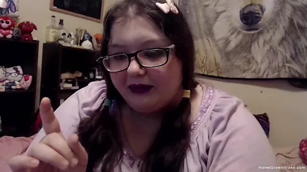 Real amateur plumper and her boyfriend make a porno