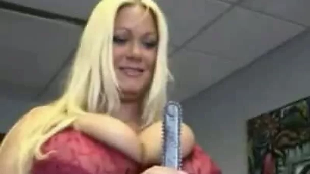 Beautiful and busty mom fucked me on the porn casting