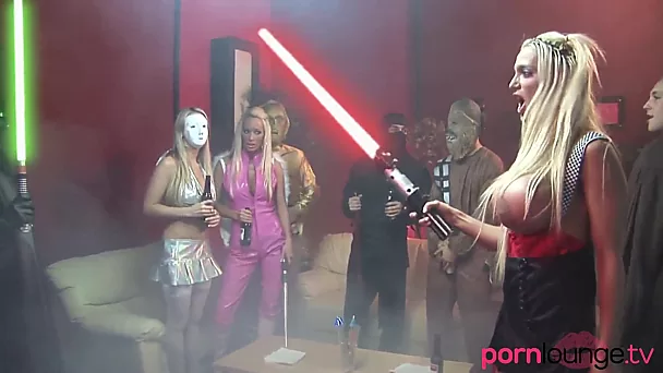 Star Wars cosplayers group fucking