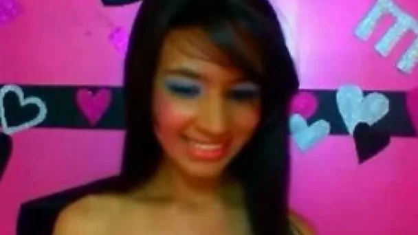 Palatable Latin tranny doesn't shy to show her ass