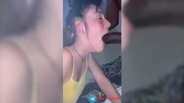 Сучка жестко трахнута в Periscope BBC