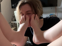 Submissive fuckboy licks his girlfriend's feet and pussy