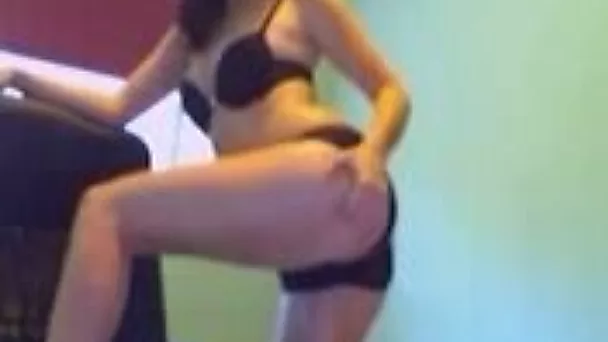I like to watch how my babe takes off her clothes