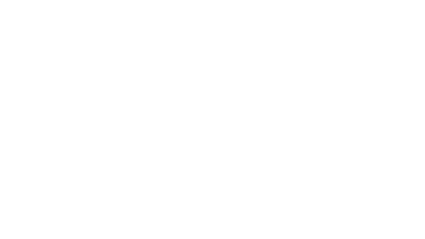 Angela White spritzt über die ganze Küchentheke!