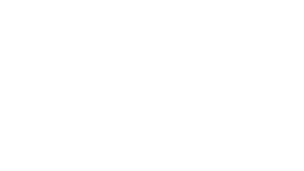 Хочешь горячую студентку с татуировками?