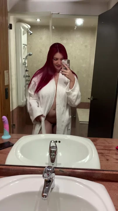 Я просто скрывала два больших природных сюрприза.