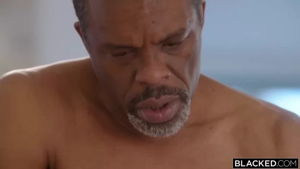 Особое упоминание Лорен Скай и Дерека Дозера за режиссуру этих двух знаковых сцен. Где они сняли 18-летнюю Эмбер Мур с ветераном Ричардом Манном, который дважды довел ее до оргазма.