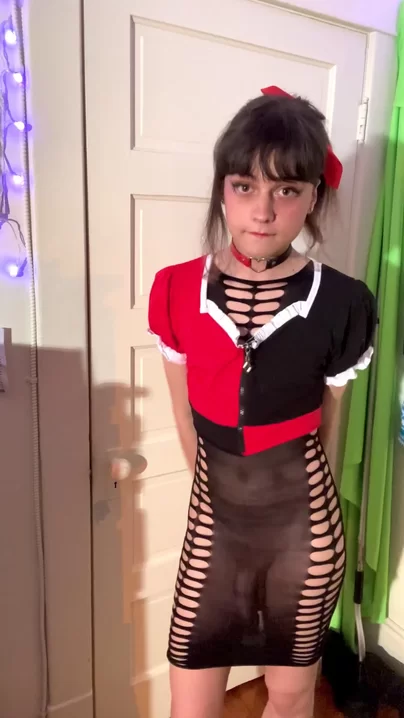 Ты бы приставал ко мне на вечеринке в честь Хэллоуина?