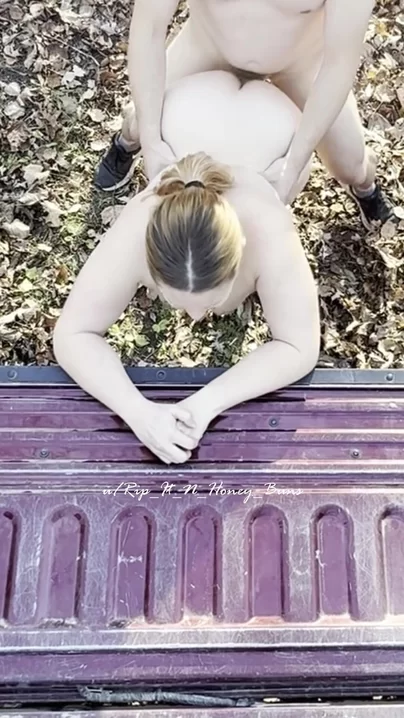 Я подержу задний борт, чтобы он мог немного притормозить.