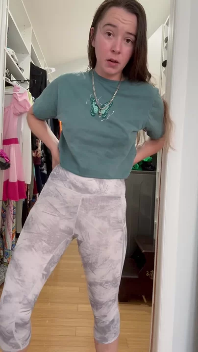 Ой! Я нассала в свои любимые штаны для йоги!