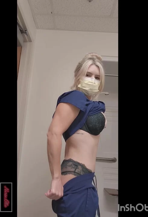 Мама плохо себя ведет на работе. Смотрите до конца. 40f