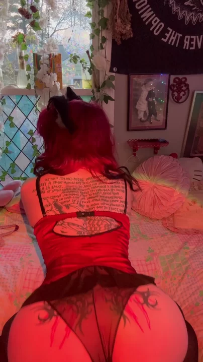 Draußen wird es kalt ❄️ Du solltest dir etwas Wärmeres anziehen.