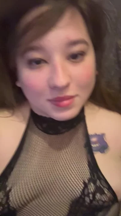 Поцелуй его слегка