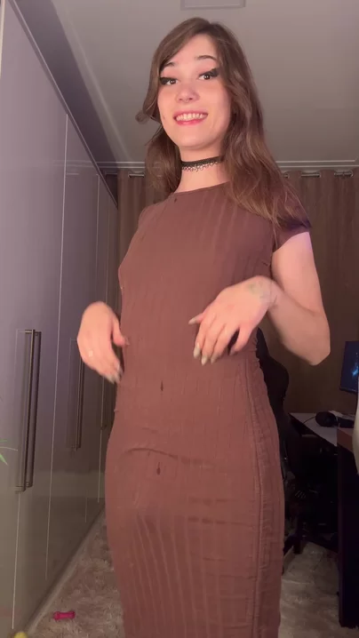 Вот как быстро ты собираешься раздеть меня после нашего первого свидания?