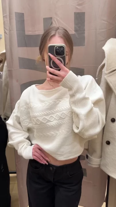 Ищу добровольца, который трахнет меня в раздевалке