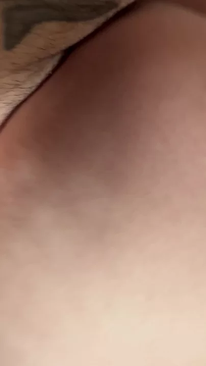 Er hat mich seinen Schwanz als Dildo benutzen lassen MF