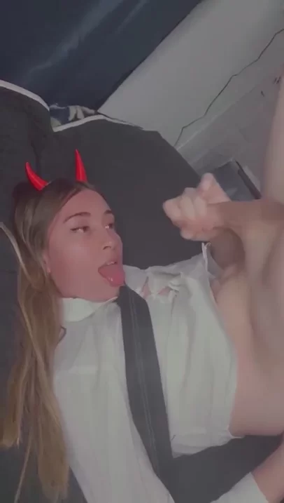 Будь честна, тебе нравится сперма трансгендерной девушки